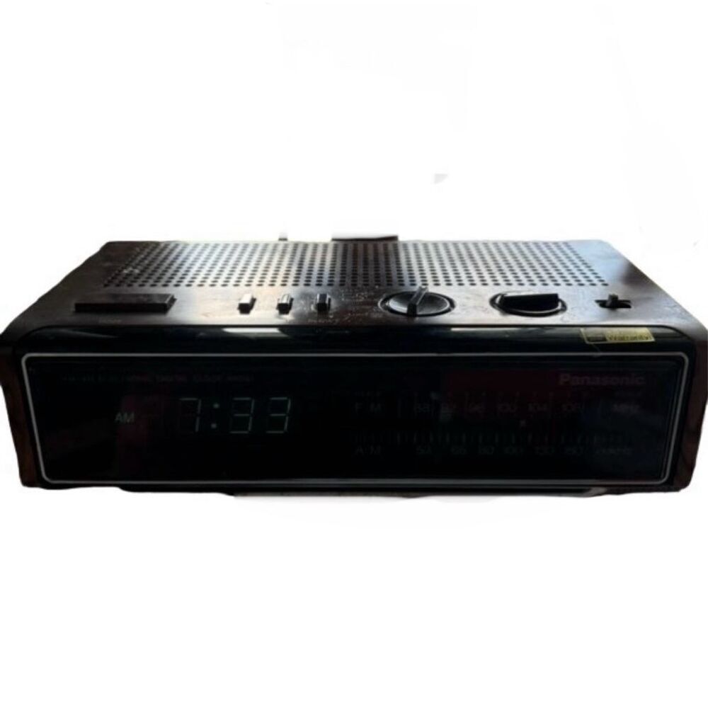 Panasonic Model RC-6115 FM-AM Electronic Digital Clock Radio *Works*